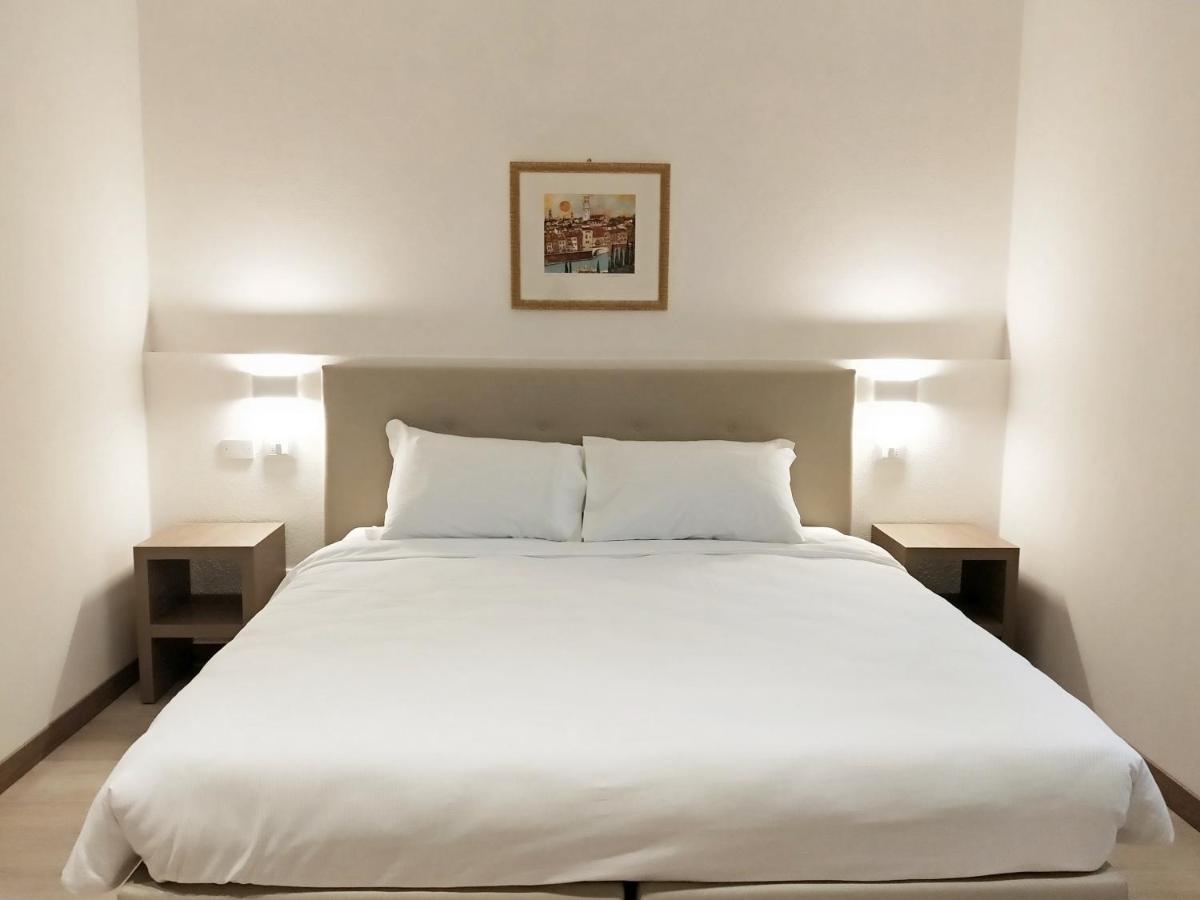 Via Poma Apartments&Rooms فيرونا المظهر الخارجي الصورة