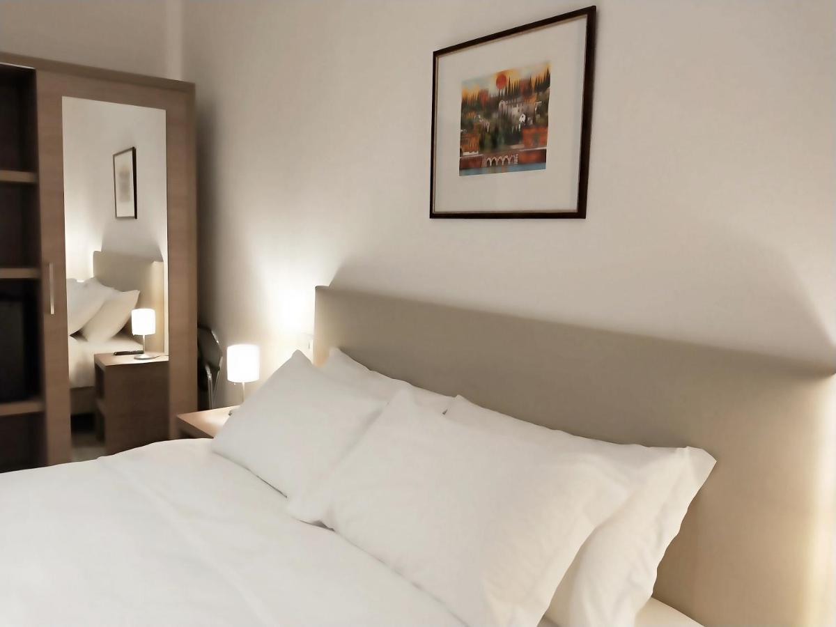 Via Poma Apartments&Rooms فيرونا المظهر الخارجي الصورة