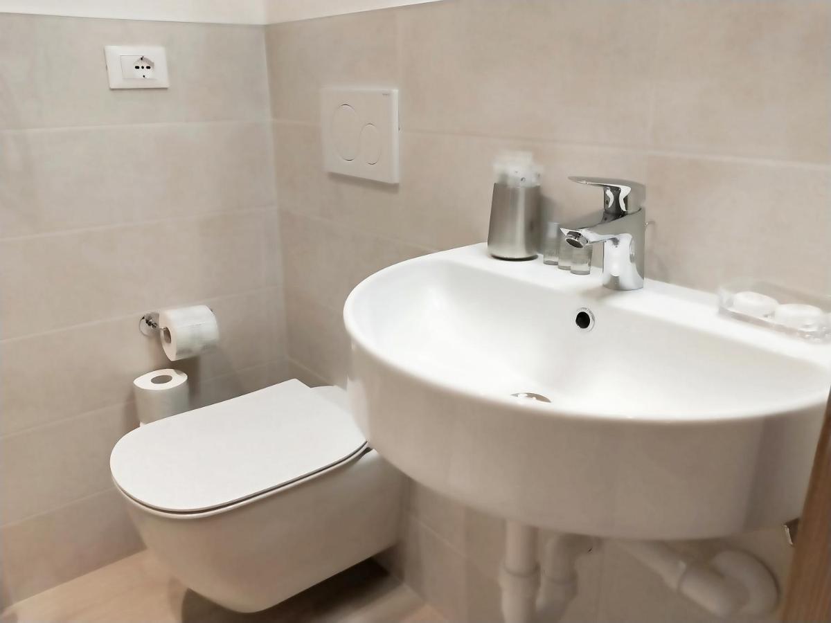 Via Poma Apartments&Rooms فيرونا المظهر الخارجي الصورة