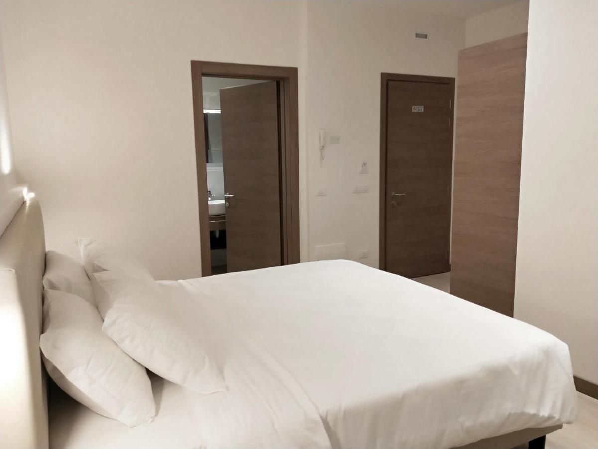 Via Poma Apartments&Rooms فيرونا المظهر الخارجي الصورة