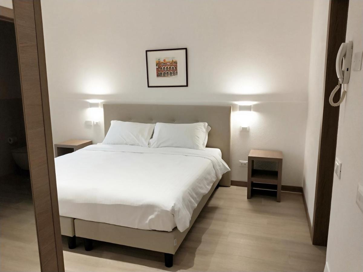 Via Poma Apartments&Rooms فيرونا المظهر الخارجي الصورة